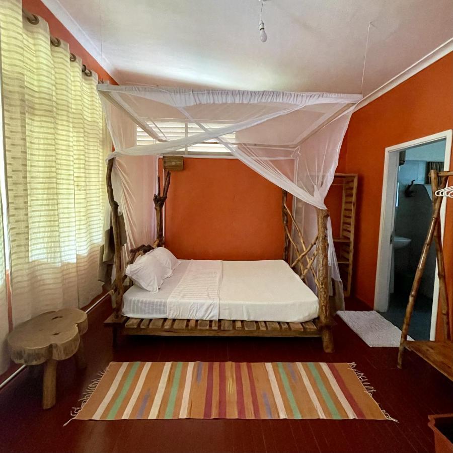 Jinja Backpackers Vandrarhem Rum bild